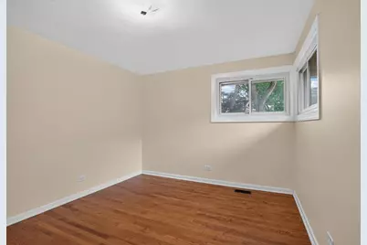 9231 N Lowell Avenue, Skokie, IL 60076 - Photo 14
