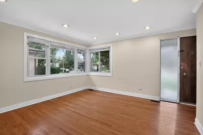 9231 N Lowell Avenue, Skokie, IL 60076 - Photo 4