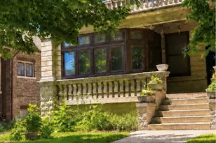 7608 S Ridgeland Ave, Chicago, IL 60649 - Photo 1