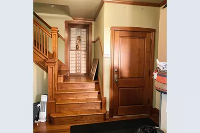 7608 S Ridgeland Avenue, Chicago, IL 60649 - Photo 2