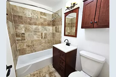 2250 N Lincoln Avenue #308, Chicago, IL 60614 - Photo 2