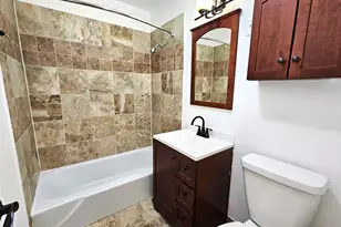 2250 N Lincoln Ave, Chicago, IL 60614 - Photo 2