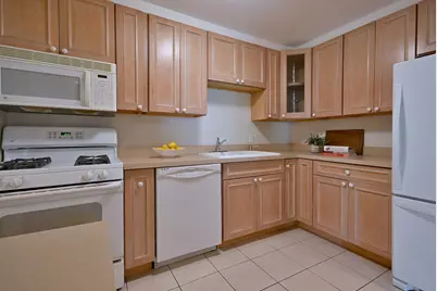 110 W Butterfield Road #302S, Elmhurst, IL 60126 - Photo 14