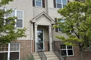 318 Laurel Ave, Des Plaines, IL 60016 - Photo 1