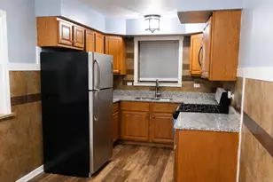 332 W 100th St, Chicago, IL 60628 - Photo 2