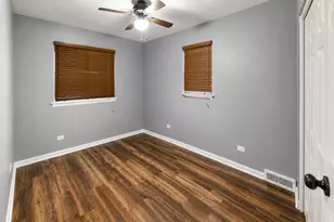 332 W 100th St, Chicago, IL 60628 - Photo 8