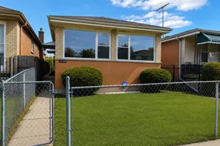 332 W 100th St, Chicago, IL 60628 - Photo 1