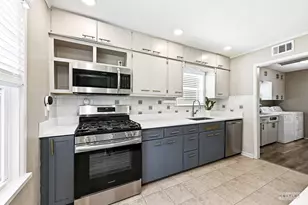 125 W Adams St, Villa Park, IL 60181 - Photo 8