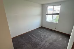 835 Four Seasons Blvd, Aurora, IL 60504 - Photo 12