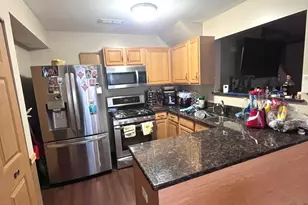 835 Four Seasons Blvd, Aurora, IL 60504 - Photo 6