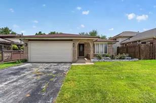 14631 Knox Ave, Midlothian, IL 60445 - Photo 1