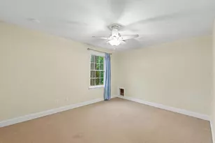 611 S James St, Champaign, IL 61821 - Photo 32