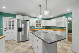 611 S James St, Champaign, IL 61821 - Photo 12