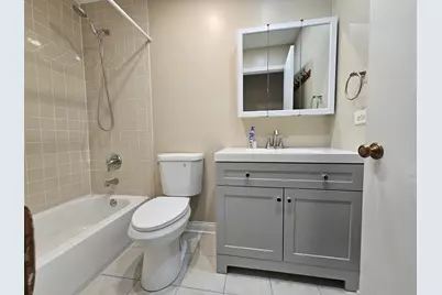 210 Redwood Court, Vernon Hills, IL 60061 - Photo 14