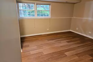 210 Redwood Ct, Vernon Hills, IL 60061 - Photo 22