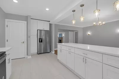 3750 N Lake Shore Drive #2C, Chicago, IL 60613 - Photo 6