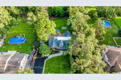 7555 W 105th Street, Palos Hills, IL 60465 - Photo 4