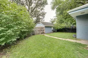 451 Marion Ave, Aurora, IL 60505 - Photo 22