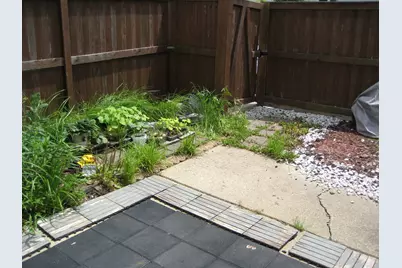 1980 Huntington Boulevard, Hoffman Estates, IL 60169 - Photo 14