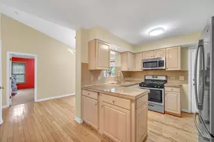 206 Albert Dr, Vernon Hills, IL 60061 - Photo 10