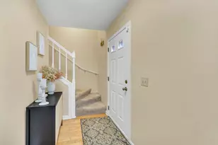 206 Albert Dr, Vernon Hills, IL 60061 - Photo 6