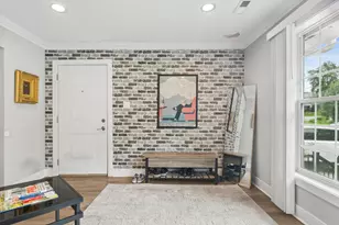 336 E Russell St, Barrington, IL 60010 - Photo 2