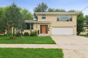 336 E Russell St, Barrington, IL 60010 - Photo 1