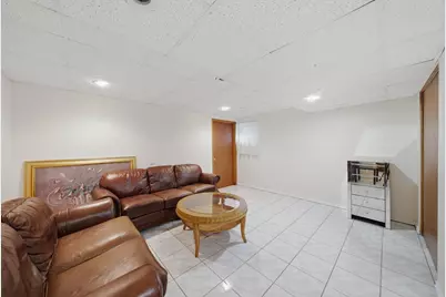 8600 Menard Avenue, Burbank, IL 60459 - Photo 34