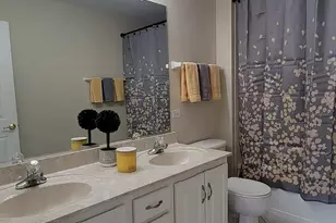 11S505 Rachael Ct, Willowbrook, IL 60527 - Photo 16