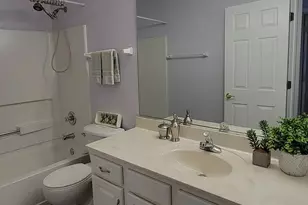 11S505 Rachael Ct, Willowbrook, IL 60527 - Photo 18