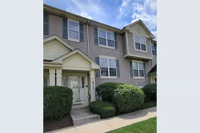 11S505 Rachael Court, Willowbrook, IL 60527 - Photo 2