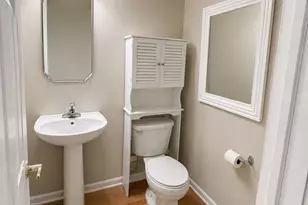 11S505 Rachael Ct, Willowbrook, IL 60527 - Photo 10