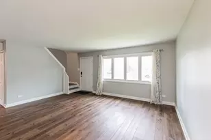 433 Wildwood Dr, Park Forest, IL 60466 - Photo 2