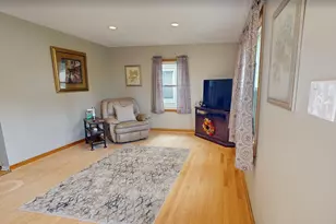 10749 S Kedzie Ave, Chicago, IL 60655 - Photo 2