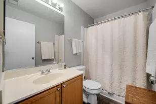 1419 Walnut Hill Ave, Saint Charles, IL 60174 - Photo 14