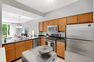 1419 Walnut Hill Ave, Saint Charles, IL 60174 - Photo 6