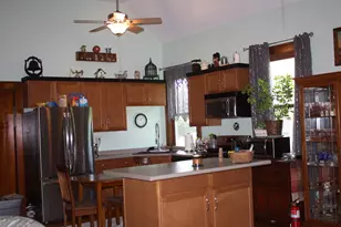221 W Morgan St, Dixon, IL 61021 - Photo 10