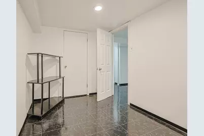 9389 Hamlin Avenue, Des Plaines, IL 60016 - Photo 12