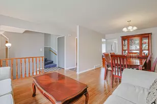 9389 Hamlin Ave, Des Plaines, IL 60016 - Photo 4