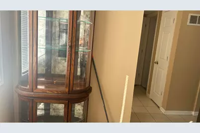 8658 Gregory Ln   Unit C Lane #c, Des Plaines, IL 60016 - Photo 12