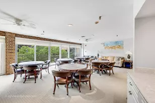 701 Lake Hinsdale Dr, Willowbrook, IL 60527 - Photo 24