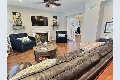 10711 S Artesian Avenue, Chicago, IL 60655 - Photo 2