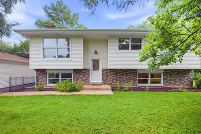 27W440 Central Avenue, Warrenville, IL 60555 - Photo 2
