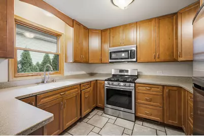 27W440 Central Avenue, Warrenville, IL 60555 - Photo 6