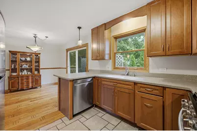 27W440 Central Avenue, Warrenville, IL 60555 - Photo 10