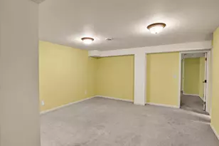 499 Kensington Ct, Dekalb, IL 60115 - Photo 18