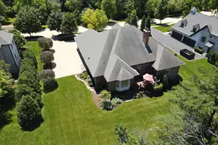 11954 Cross Creek Ct, Burr Ridge, IL 60527 - Photo 34