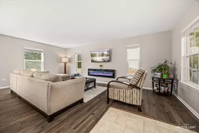 1817 Thornapple Way, Aurora, IL 60504 - Photo 4