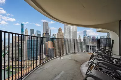 300 N State Street #3508, Chicago, IL 60654 - Photo 12