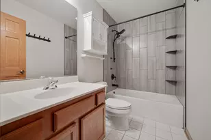 5568 Cambridge Way, Hanover Park, IL 60133 - Photo 18